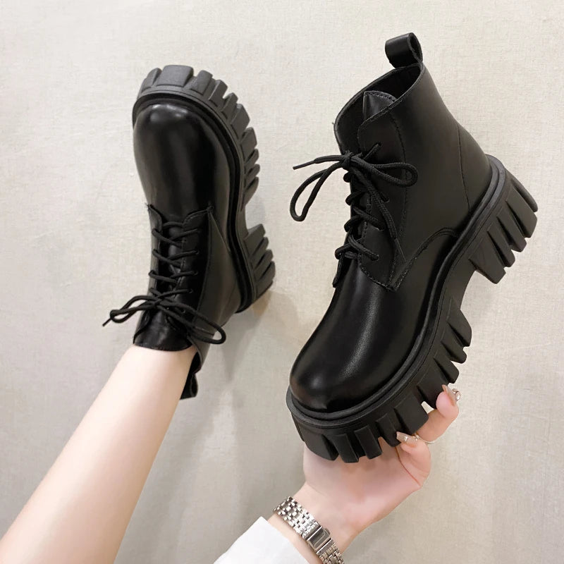 Bota Feminina Coturno Giorno
